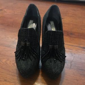 Gorgeous Vera Wang heels! Only been worn once!